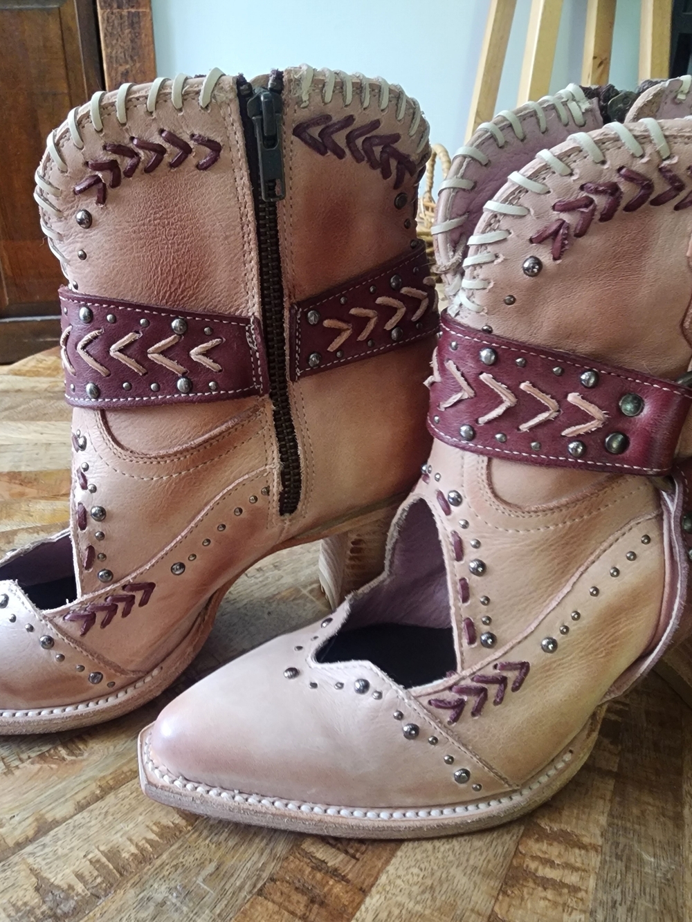 Freebird Jetson Blush Western Ankle Booties - Picture 3 of 8